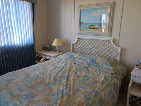 Seafront Shack - Accommodation Australia 11