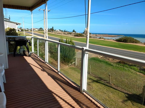 Seafront Shack - Accommodation Australia 10