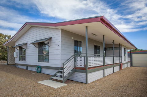 Desert Pea - Accommodation Australia 0