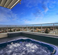 Glenelg Skyline Penthouse - Accommodation Australia
