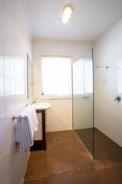 The Commodore - Accommodation Australia 24