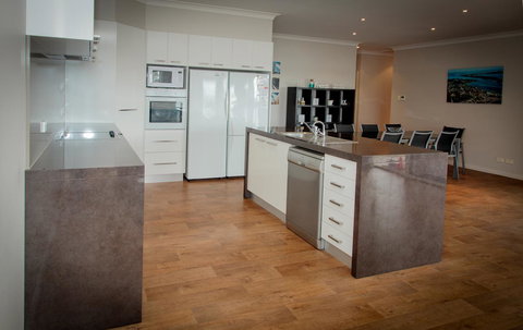 Waterfront On Osprey - Australia Shopping 8