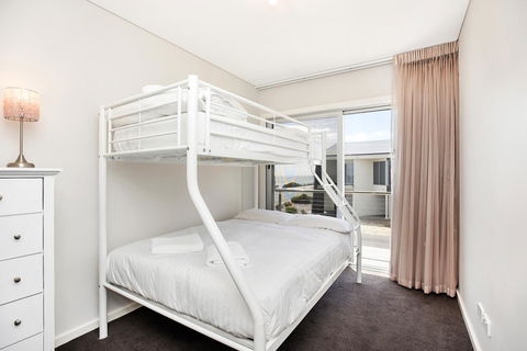 Esplanade Escape - Accommodation Australia 11