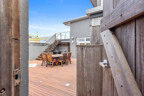 Esplanade Escape - Accommodation Australia 9
