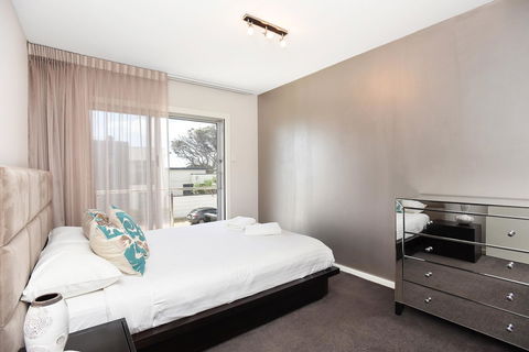 Esplanade Escape - Accommodation Australia 13