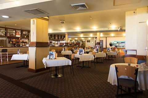 Grand Tasman Hotel - Australia Shopping 1