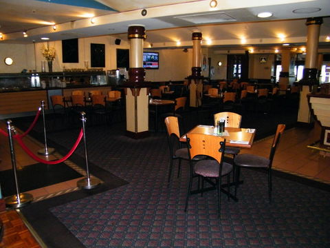 Grand Tasman Hotel - Australia Shopping 2