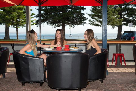 Grand Tasman Hotel - Australia Shopping 14
