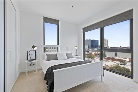 Views On Surflen - Bed n Breakfasts 5
