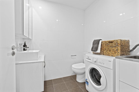 Views On Surflen - Bed n Breakfasts 8