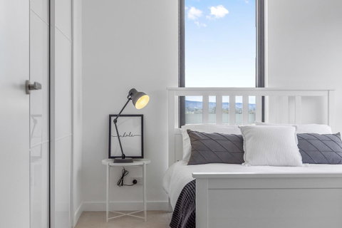 Views On Surflen - Bed n Breakfasts 6