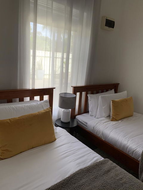 Sunshine Four - Accommodation Australia 35
