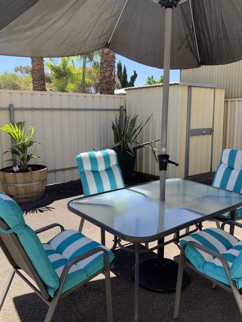 Sunshine Four - Accommodation Australia 43