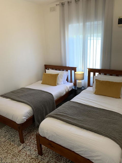 Sunshine Four - Accommodation Australia 34