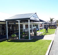 Meningie's Waterfront Motel - Accommodation Australia