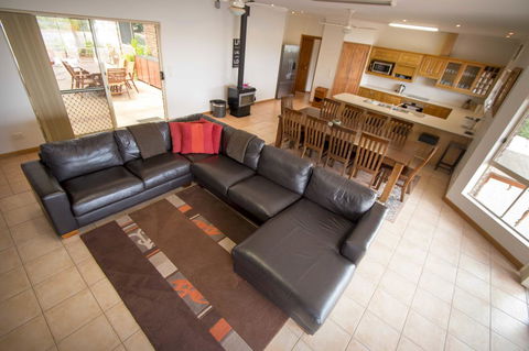 Limestone Ridge - Accommodation Australia 3