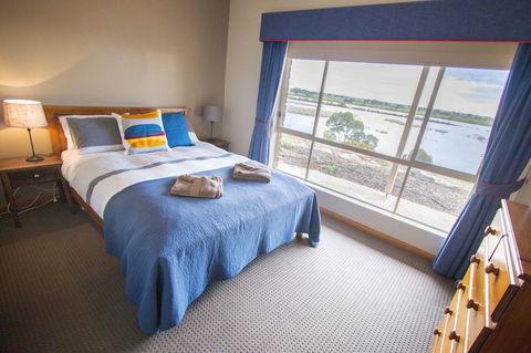 Limestone Ridge - Accommodation Australia 10
