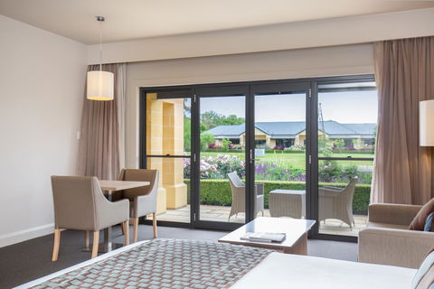 The Barn Accommodation - Accommodation Australia 24