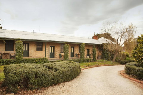 The Rising Sun Hotel - Accommodation Australia 6
