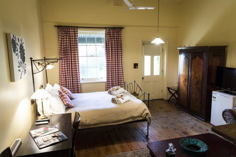 The Rising Sun Hotel - Accommodation Australia 14