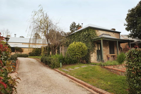 The Rising Sun Hotel - Accommodation Australia 9