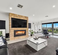 KENNEDY EXECUTIVE TOWNHOUSE - Accommodation Australia