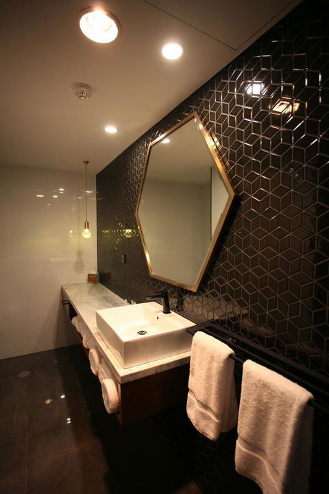 Ellen Hotel - Accommodation Australia 25