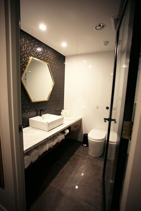 Ellen Hotel - Accommodation Australia 18