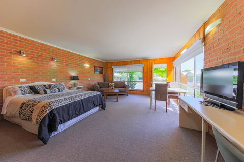 Country Roads Motor Inn Naracoorte - Accommodation Australia 3