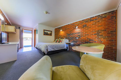 Country Roads Motor Inn Naracoorte - Accommodation Australia 7