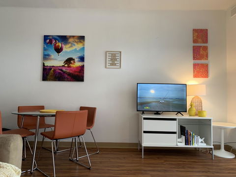Sunshine Three - Accommodation Australia 6