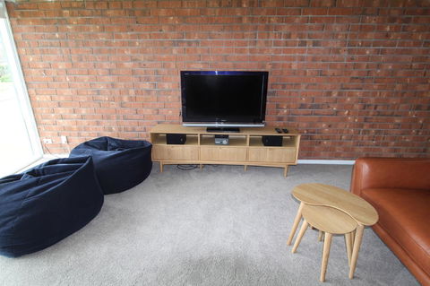 Southern Sands\' Beachfront Apartment - Accommodation Australia 3