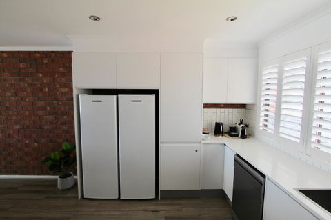 Southern Sands\' Beachfront Apartment - Accommodation Australia 9