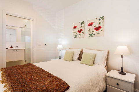 The Folly - Accommodation Australia 5