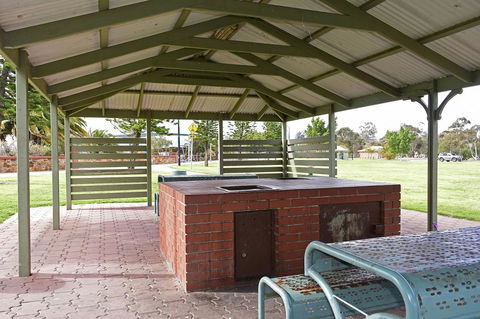 Travelway Motel - Accommodation Australia 32