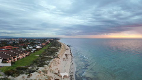 Luxurious 3 Bedroom Beachfront - Panoramic Views - Accommodation Australia 1