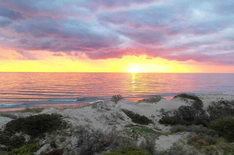 Luxurious 3 Bedroom Beachfront - Panoramic Views - Accommodation Australia 14
