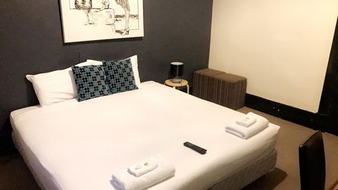 Ambassadors Hotel - Accommodation Australia 36