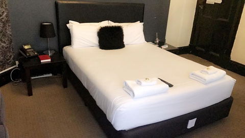 Ambassadors Hotel - Accommodation Australia 39
