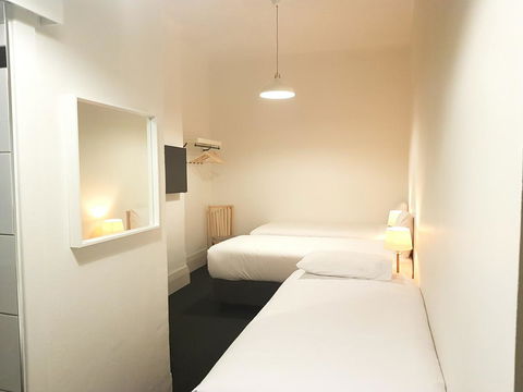 Ambassadors Hotel - Accommodation Australia 3