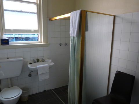 Ambassadors Hotel - Accommodation Australia 14