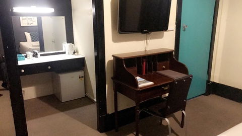Ambassadors Hotel - Accommodation Australia 35