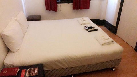 Ambassadors Hotel - Accommodation Australia 42