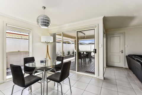 City Fringe Apartment - Accommodation Australia 6