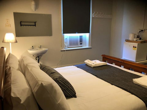 Cornwall Hotel - Accommodation Australia 16