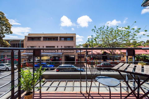 Executive 3 Bedroom Apartment + Internet + Parking - Accommodation Australia 40