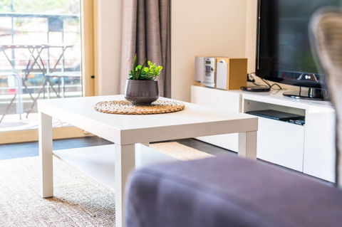 Executive 3 Bedroom Apartment + Internet + Parking - Accommodation Australia 26