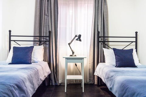 Executive 3 Bedroom Apartment + Internet + Parking - Accommodation Australia 32