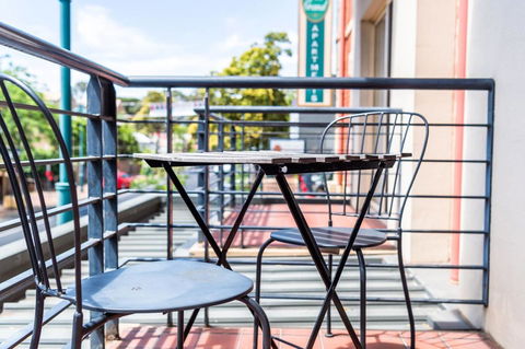Executive 3 Bedroom Apartment + Internet + Parking - Accommodation Australia 10