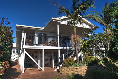 The Whitehouse - Accommodation Australia 0